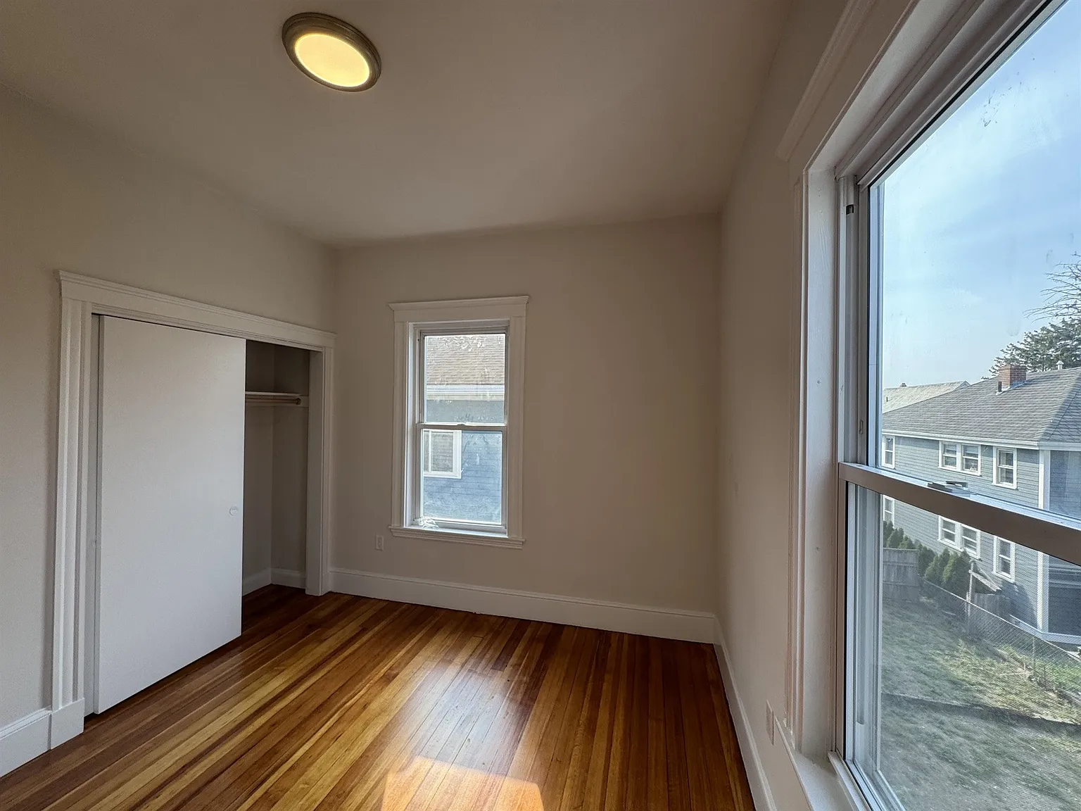 3 bed, 1300 sqft, $3,500 — Photo 4