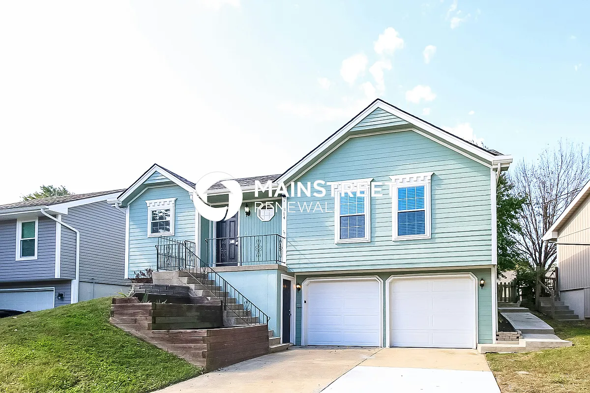 Front View - 11314 N Donnelly Ave