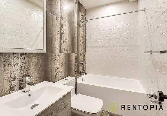3rd image of 868 Lafayette Ave #2J