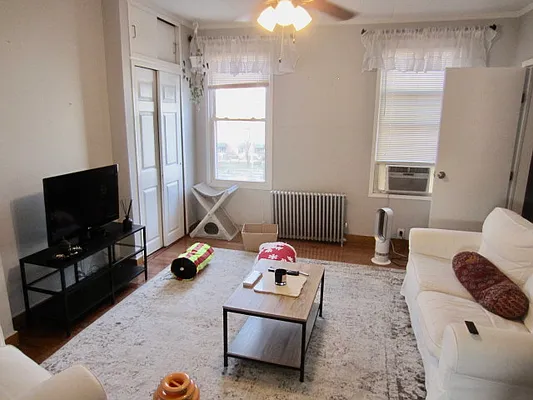 Rented by Capri Jet Realty Corp | media 14