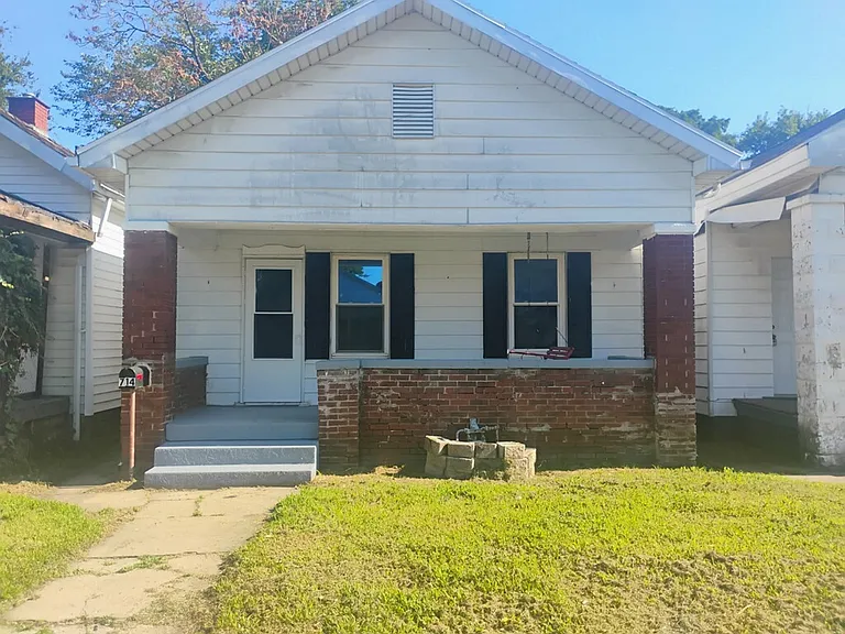 714 E Maryland St — Photo 1