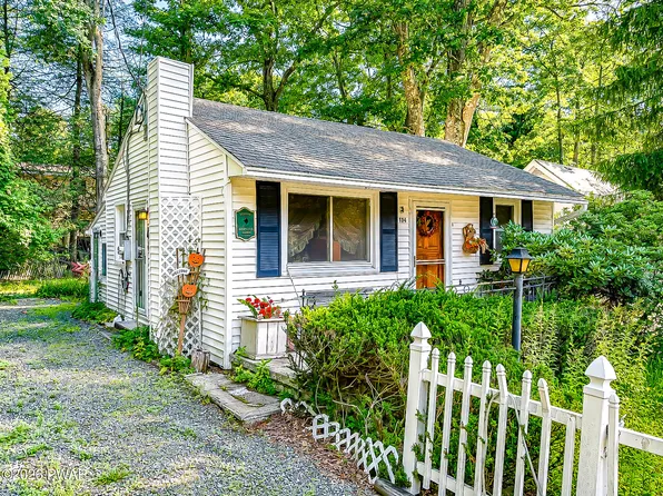 134 Cherry Red Rd, Greentown, PA 18426