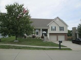 4301 N Devonshire Dr, Saint Joseph, MO 64506