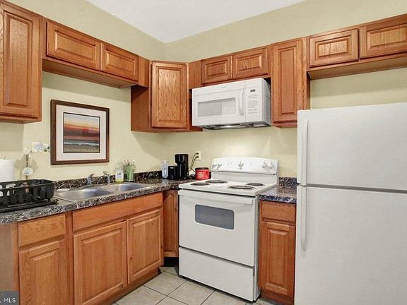 2nd image of 126 Hoerner St