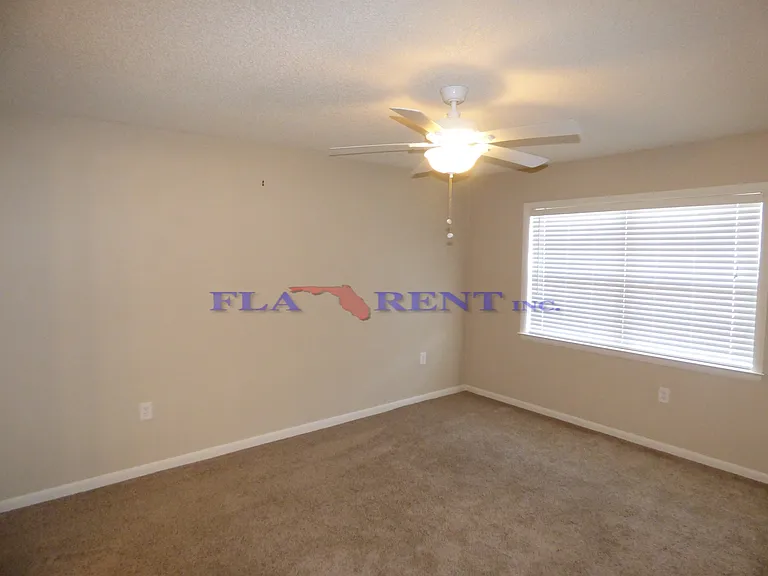 1160 Calle Del Norte #C — Photo 6