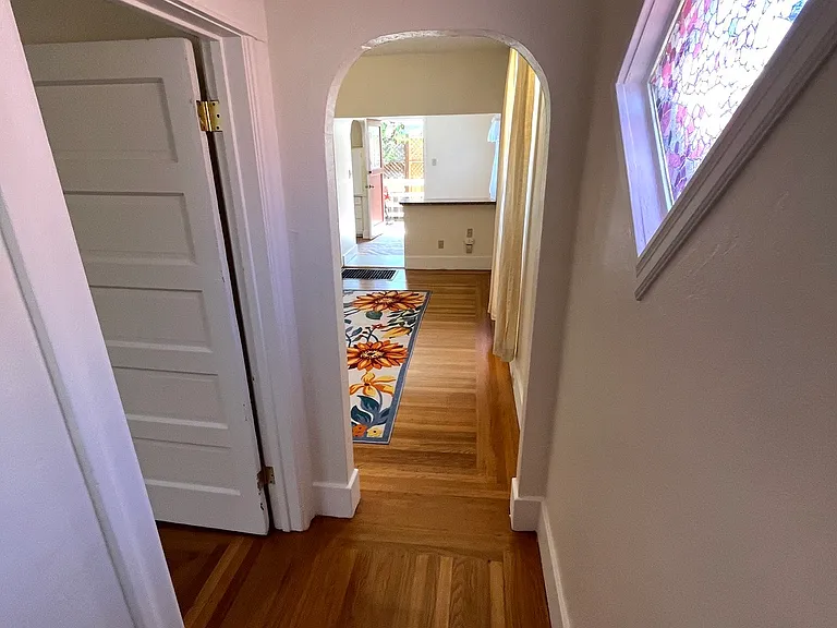 2230 Pacific Ave #B — Photo 2