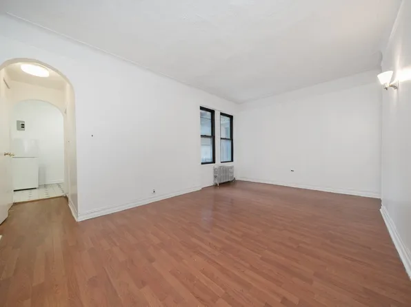 900 Riverside Drive image 1 of 7