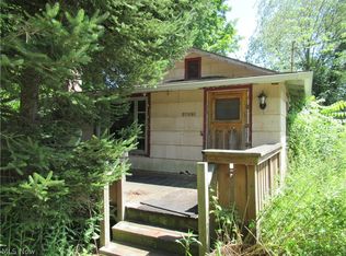 27051 Oak St, Beloit, OH 44609