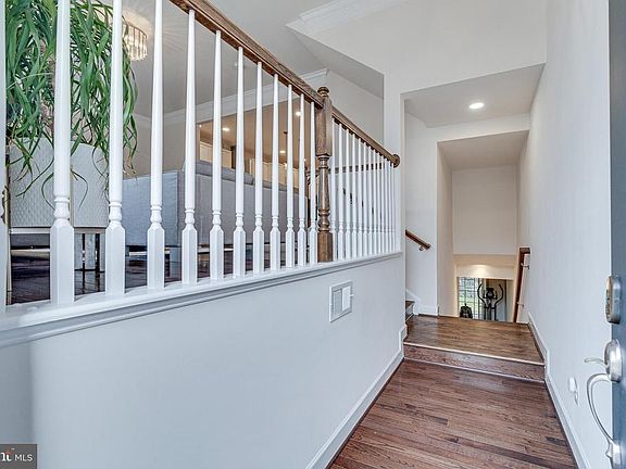 4th image of 20220 Center Brook Sq