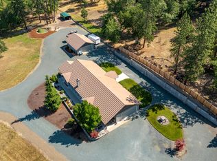 103 Shadow Hills Dr, Grants Pass, OR 97526