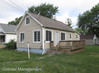 902 Barrie Ave, Flint, MI 48507