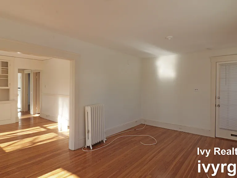 52-54 Maplewood St #52 — Photo 3