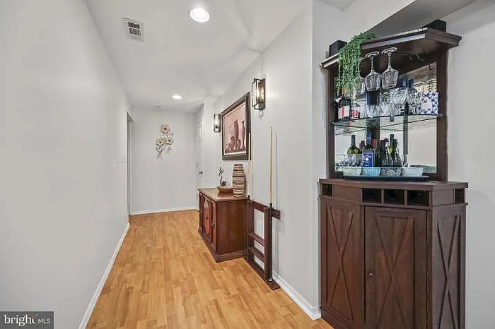 23 Taft Ct — Photo 35