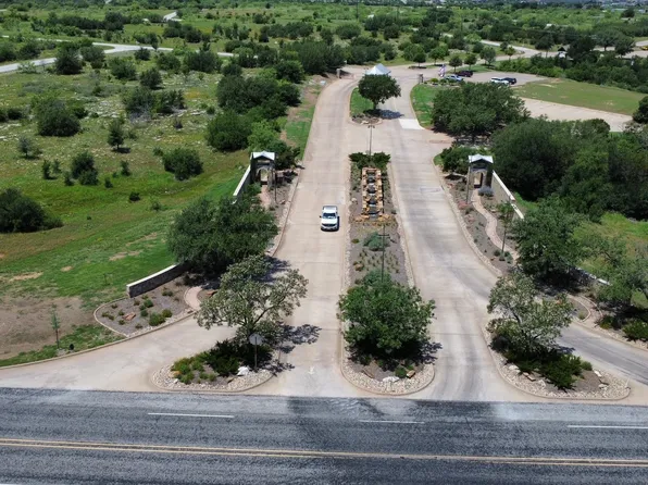 30 Neeleys Slough Dr, Graford, TX 76449
