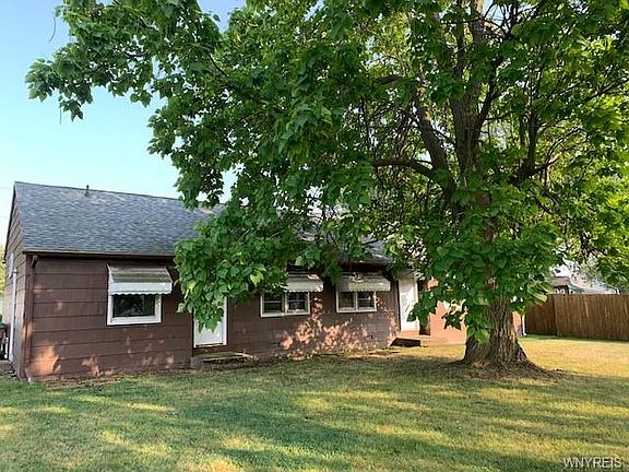5th image of 28 Brookhaven Dr