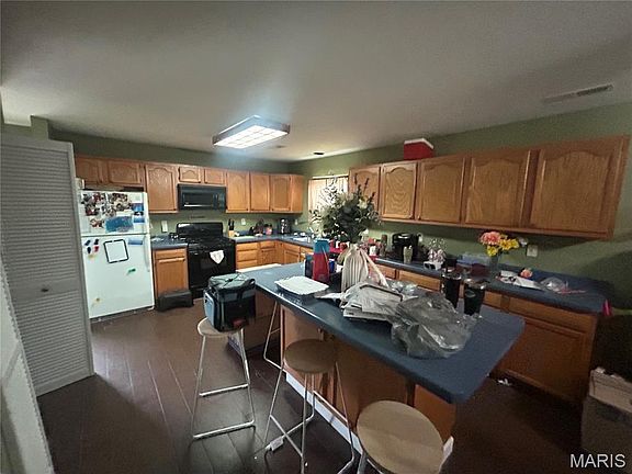 3rd image of 442 Sinclair Ave