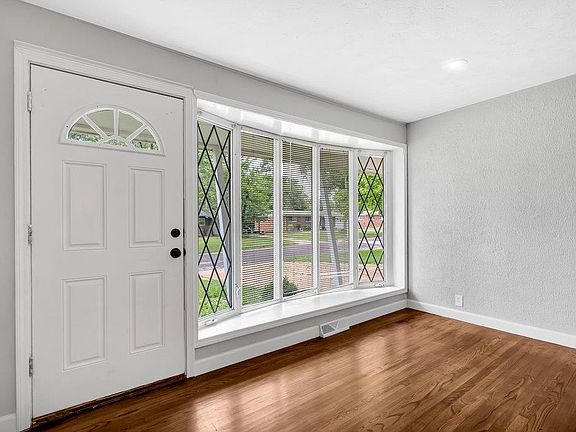 4th image of 2330 Hallwood Dr
