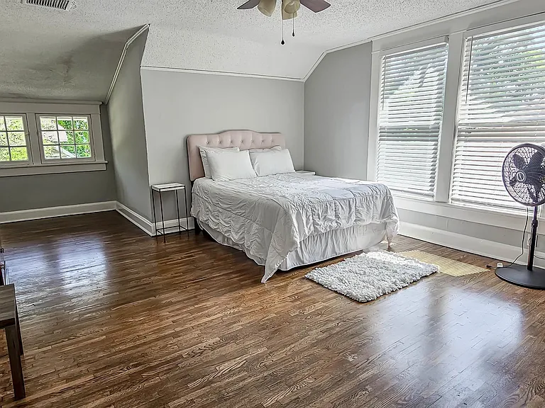 1389 Agnes Pl — Photo 31