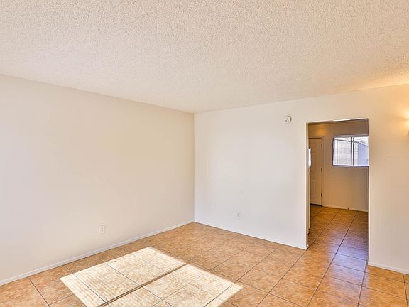 4th image of 1208 E 9th Ave