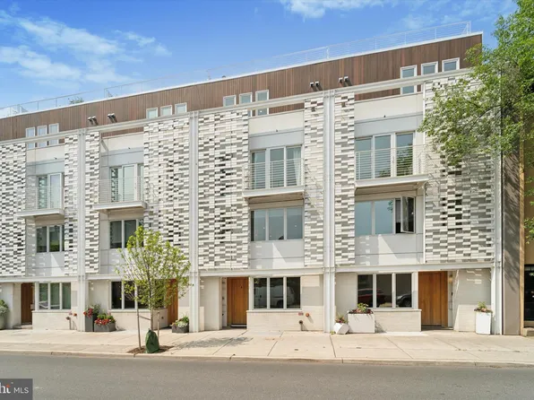 2033 Lombard St, Philadelphia, PA 19103