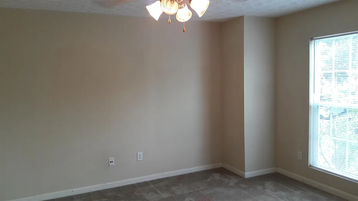 Building Photo - 2437 Piering Dr #1
