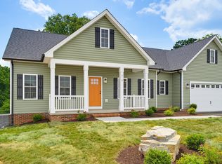216 Tomasville Dr, Waynesboro, VA 22980