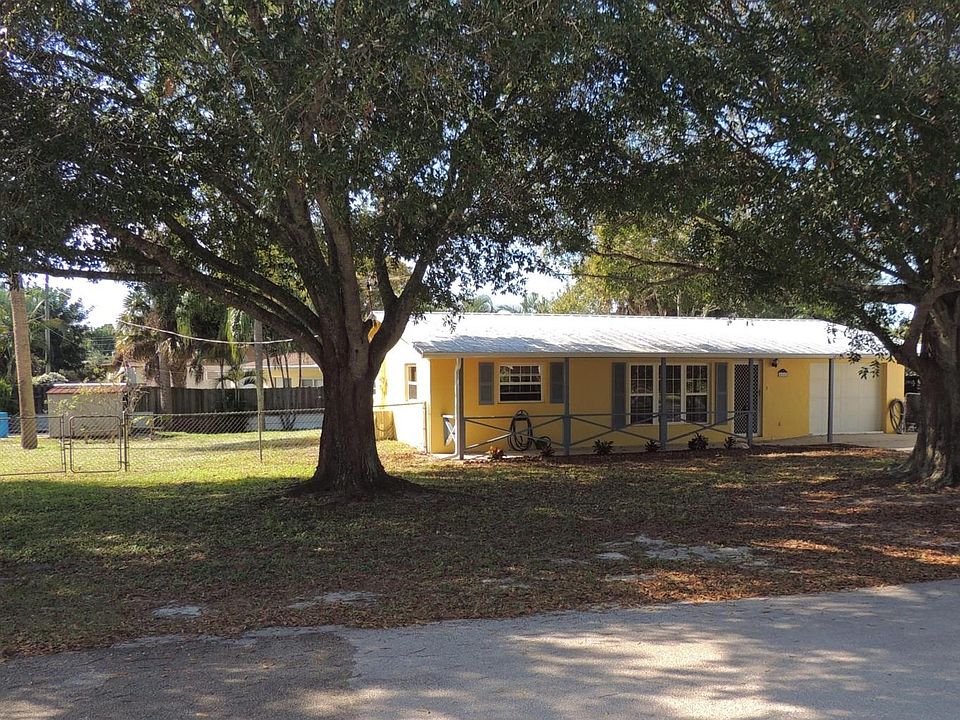 Updated home in desirable n.