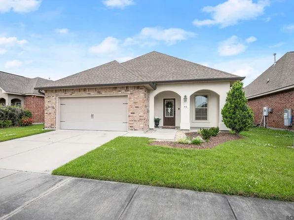946 Deer Pass Dr, Baton Rouge, LA 70820