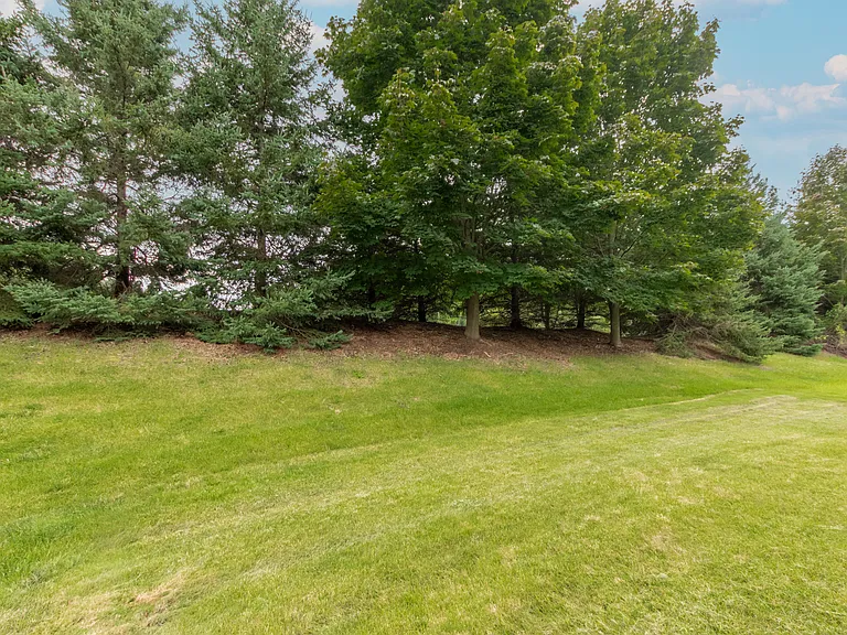 44843 Stockton Dr — Photo 32