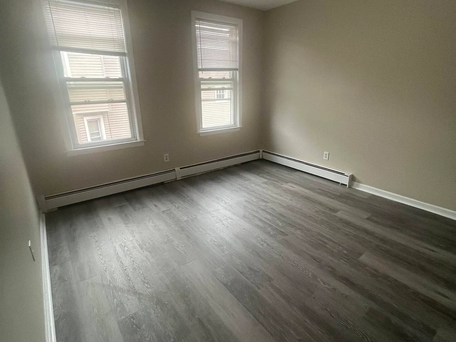 1 bed, 1.0 bath, 700 sqft, $1,400 — Photo 3