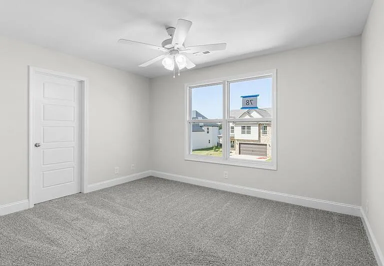 548 Castle Pinckney Ln — Photo 12