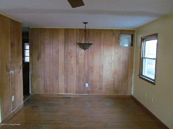 5305 dining area.jpg