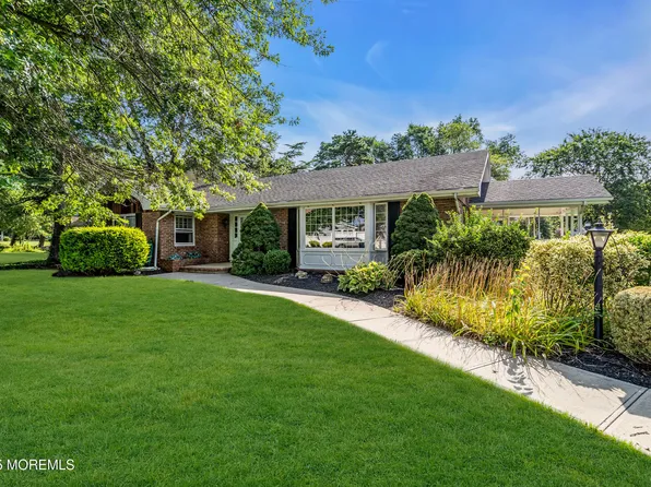 33 Brooks Road, Toms River, NJ 08753