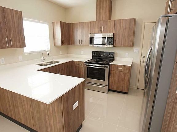 5th image of 404 Carlisle Ave #B