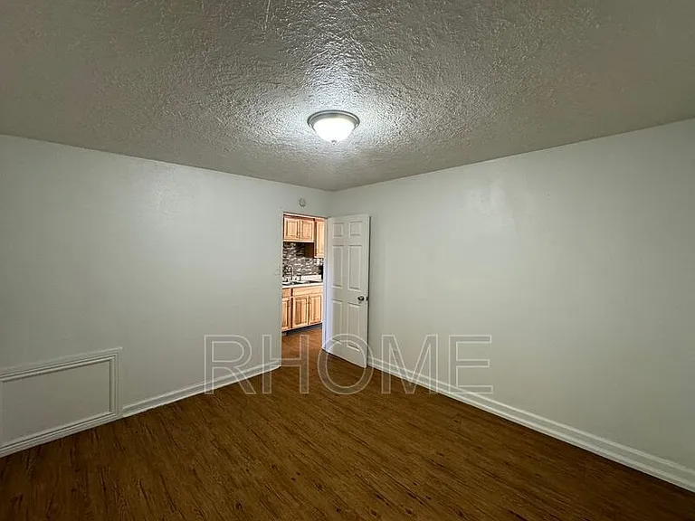 2725 S Edison St #2 — Photo 5