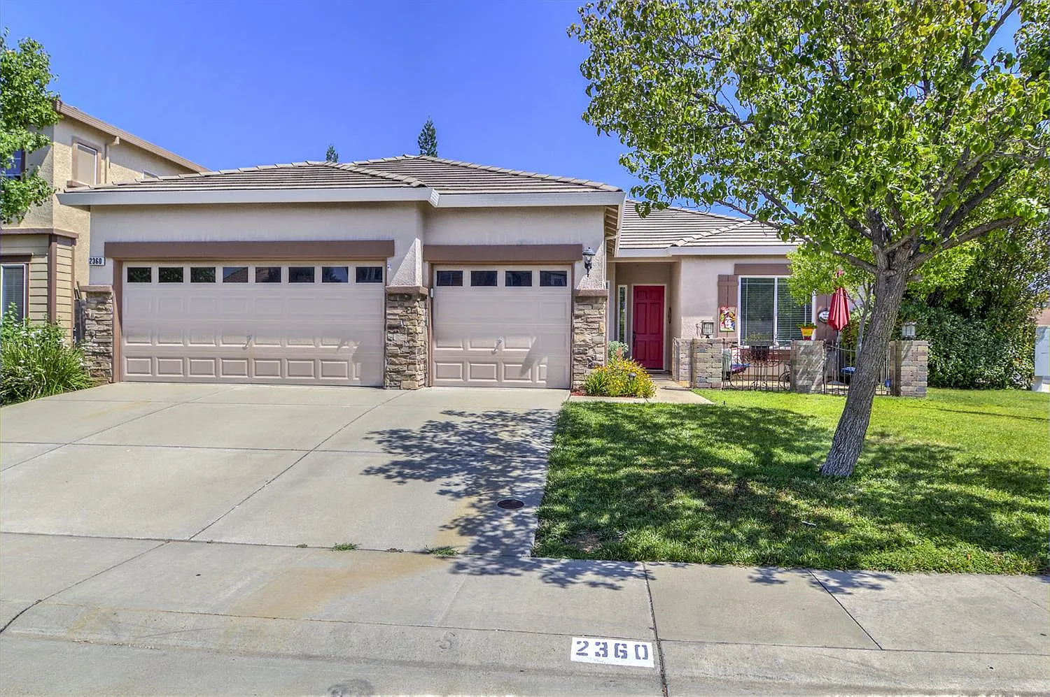2360 Celtic Dr photo 1