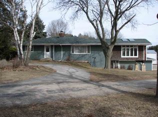 9792 Belvidere Rd, Roscoe, IL 61073