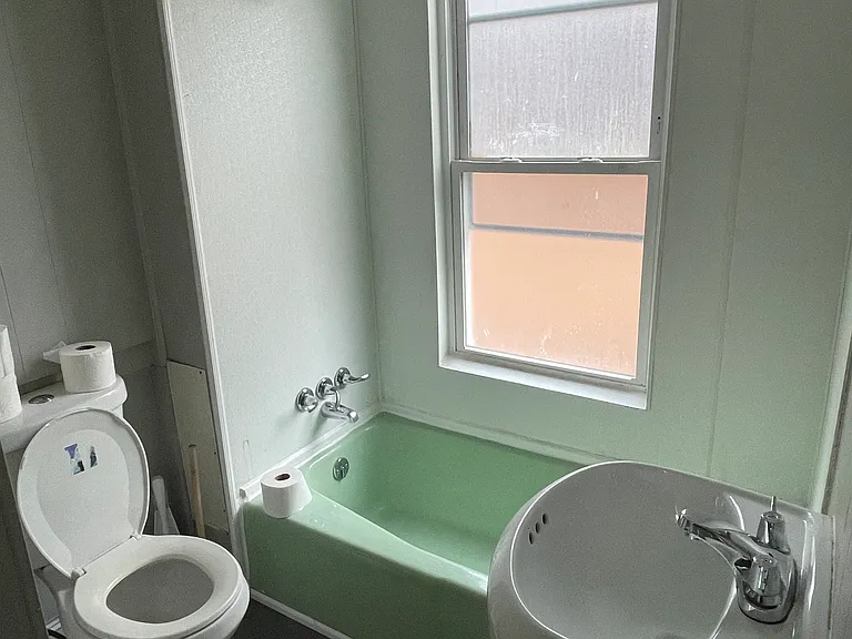 267 Oak Ave — Photo 14