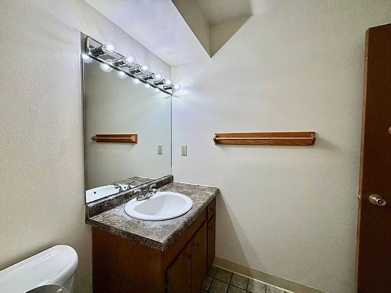Halsted Park Apartments and Townhomes — Photo 64
