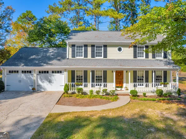 9902 Point View Dr, Jonesboro, GA 30238