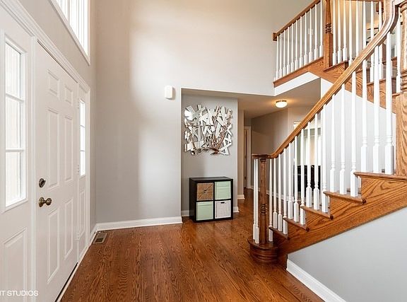 2nd image of 19827 Longmeadow Dr