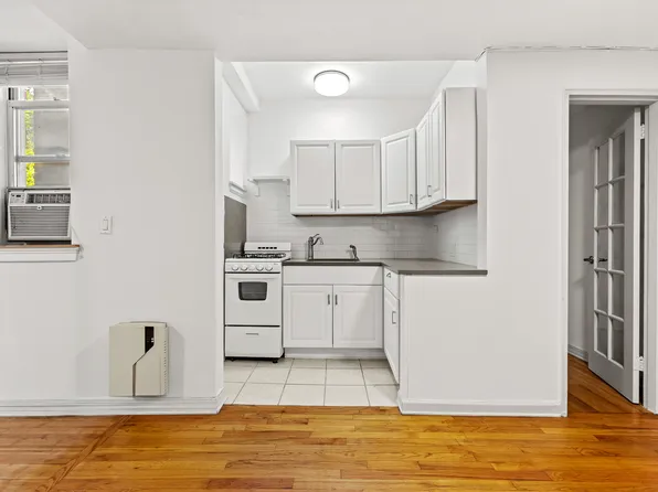 3203 Nostrand Avenue image 5 of 12