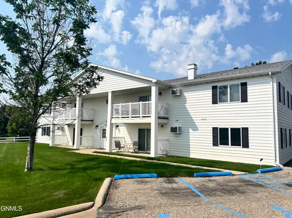 2108 E Dakota Pkwy APT 103, Williston, ND 58801