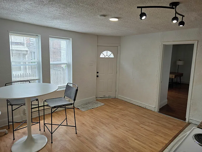 4713 Oakland St #1 — Photo 2