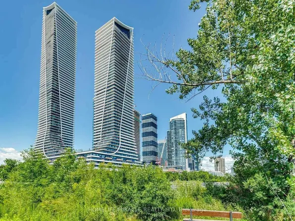 30 Shore Breeze Dr #5002, Toronto, ON M8V 0J1