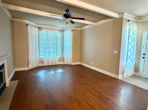 8147 N Cedar Ave APT 107, Fresno, CA 93720