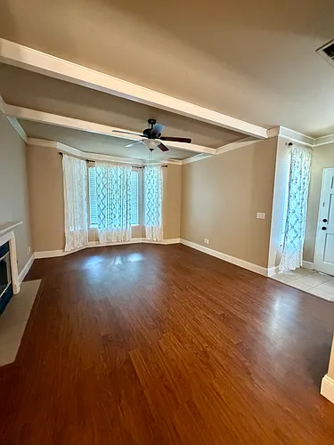 8147 N Cedar Ave Photo 1