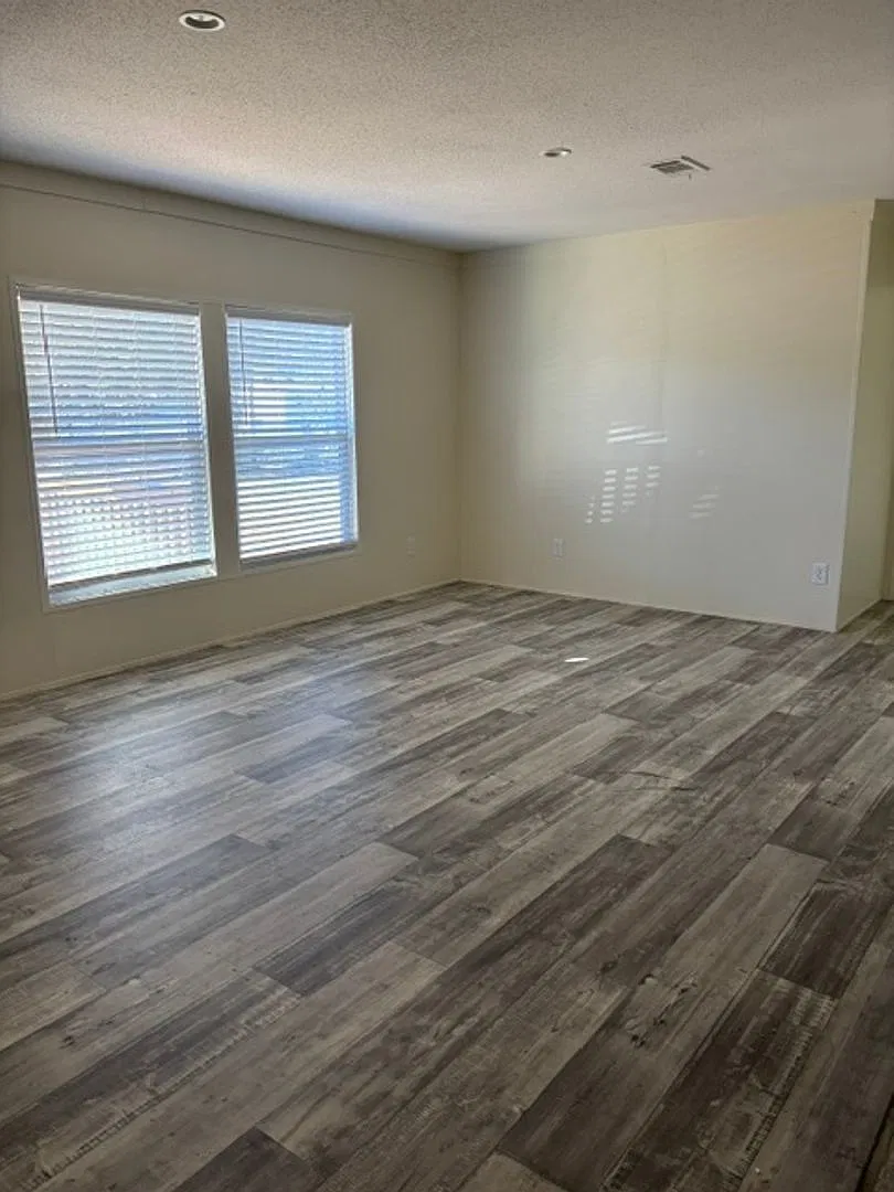 For Rent — Photo 4