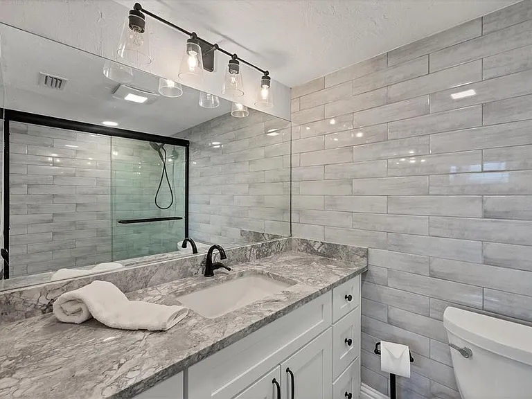 500 S Washington Dr #11A — Photo 21