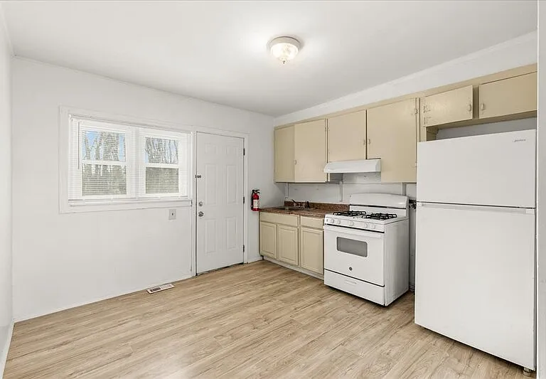 28 Crescent Dr — Photo 10